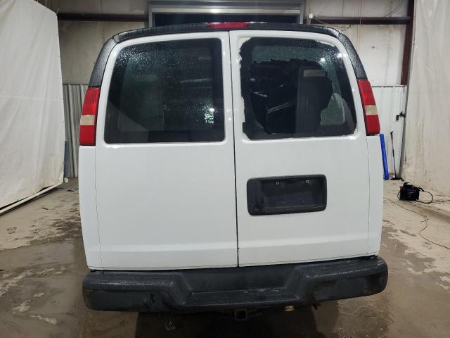 1GCGG25C881167561 - 2008 CHEVROLET EXPRESS G2 WHITE photo 6