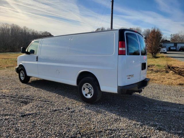 1GCWGGCG4E1132476 - 2014 CHEVROLET EXPRESS G2 WHITE photo 3