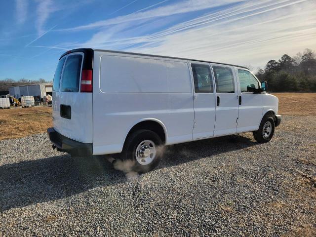 1GCWGGCG4E1132476 - 2014 CHEVROLET EXPRESS G2 WHITE photo 4