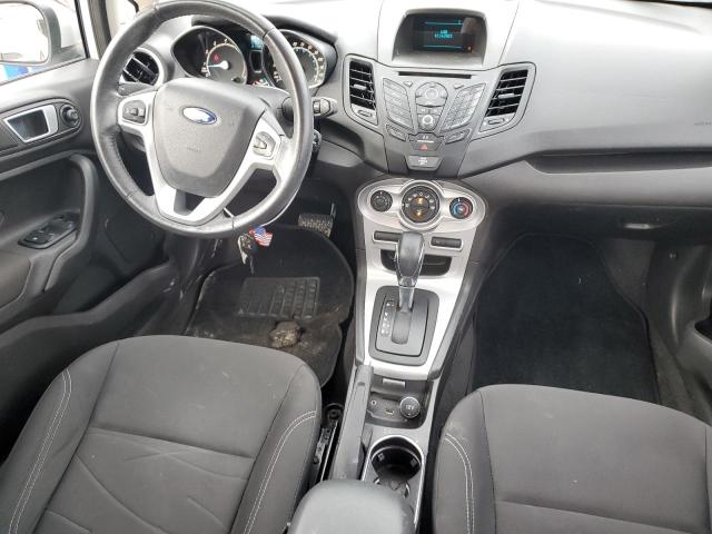 3FADP4BJ6FM223553 - 2015 FORD FIESTA SE WHITE photo 8