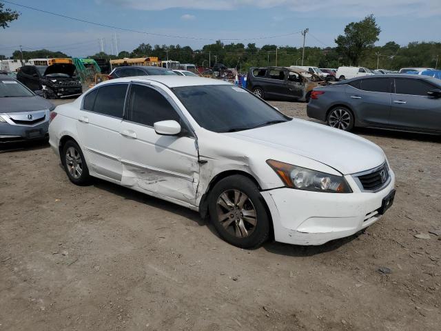 1HGCP26489A072779 - 2009 HONDA ACCORD LXP WHITE photo 4