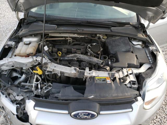 1FAHP3F29CL456760 - 2012 FORD FOCUS SE SILVER photo 11