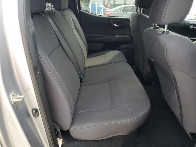 5TFAZ5CN4HX023461 - 2017 TOYOTA TACOMA DOUBLE CAB SILVER photo 10