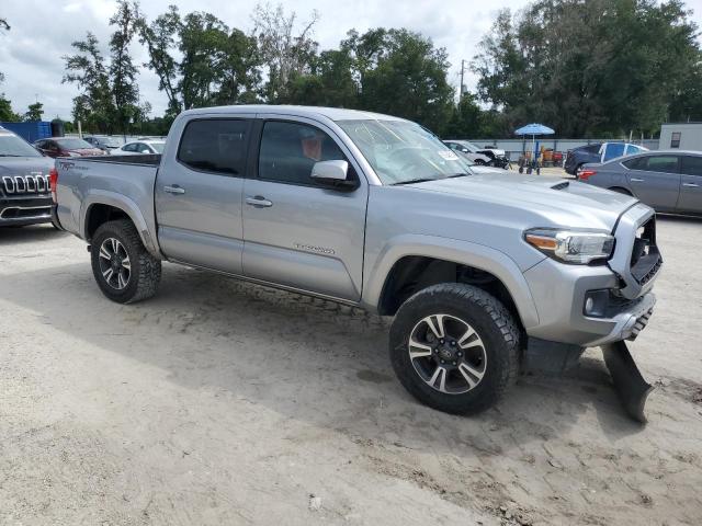 5TFAZ5CN4HX023461 - 2017 TOYOTA TACOMA DOUBLE CAB SILVER photo 4