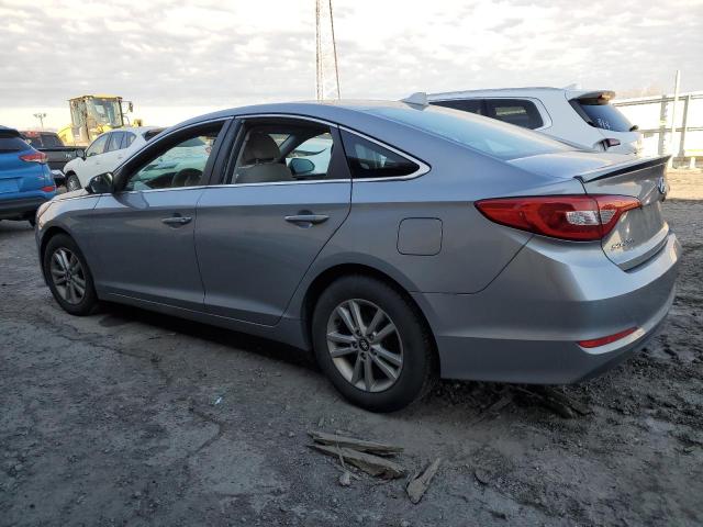 5NPE24AF9GH385615 - 2016 HYUNDAI SONATA SE SILVER photo 2