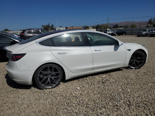 5YJ3E1EA0JF008334 - 2018 TESLA MODEL 3 თეთრი ფოტო 3