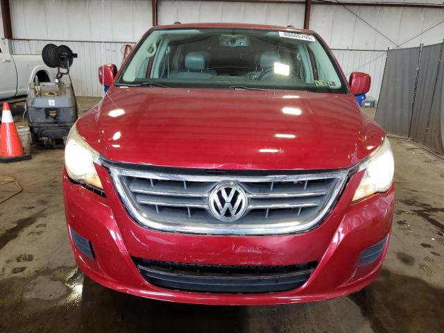 2V8HW54X49R509568 - 2009 VOLKSWAGEN ROUTAN SEL Czerwony zdjęcie 5