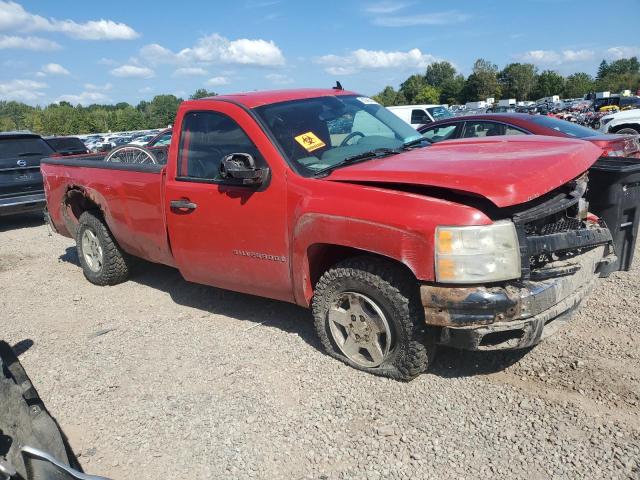 1GCEC14C47E524207 - 2007 CHEVROLET SILVERADO C1500 RED photo 4