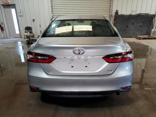 4T1C11AK8PU829784 - 2023 TOYOTA CAMRY LE SILVER photo 6