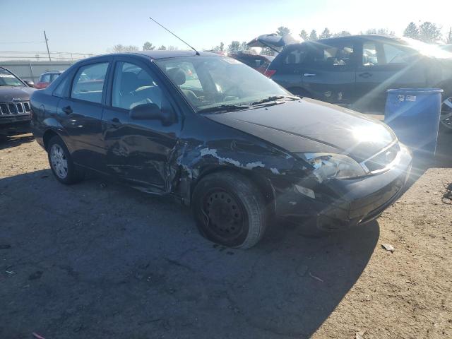 1FAFP34NX7W107924 - 2007 FORD FOCUS ZX4 BLACK photo 4