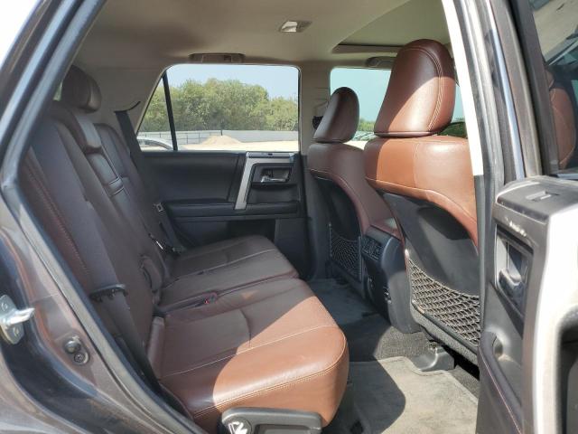 JTEBU5JR0J5492522 - 2018 TOYOTA 4RUNNER SR5/SR5 PREMIUM Серый фото 11