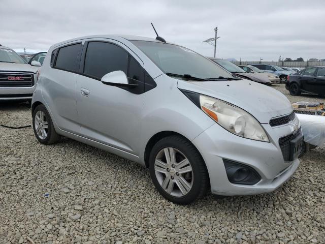 KL8CD6S92FC720724 - 2015 CHEVROLET SPARK 1LT SILVER photo 4