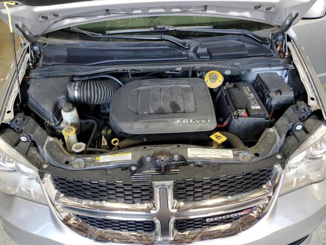 2C4RDGCG8JR327895 - 2018 DODGE GRAND CARAVAN SXT SILVER photo 12