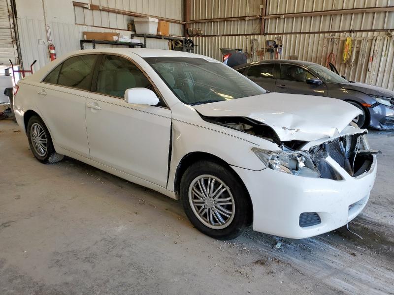 4T1BF3EK1BU728212 - 2011 TOYOTA CAMRY BASE WHITE photo 4