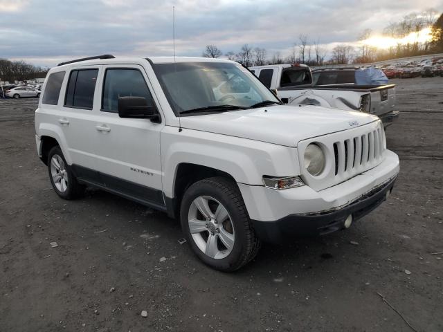 1C4NJRFB8CD556277 - 2012 JEEP PATRIOT LATITUDE WHITE photo 4