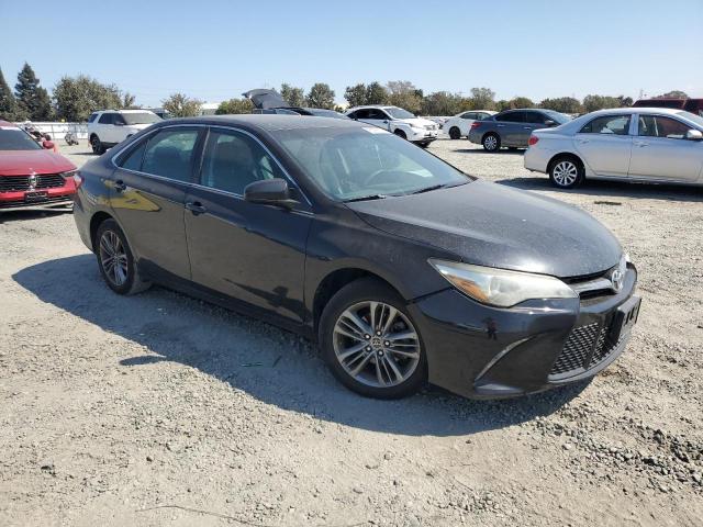 4T1BF1FKXGU138343 - 2016 TOYOTA CAMRY LE BLACK photo 4