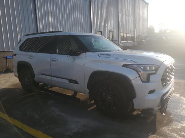 7SVAAABA3PX011546 - 2023 TOYOTA SEQUOIA SR5 白色 照片 4
