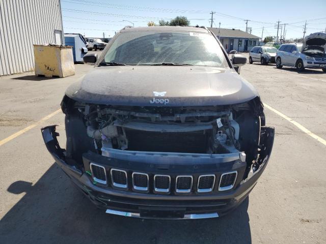 3C4NJCCB3JT362345 - 2018 JEEP COMPASS LIMITED GRAY photo 5