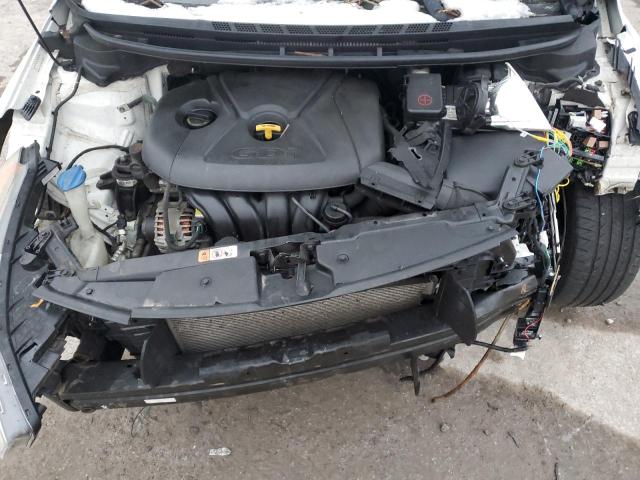 KNAFX4A89G5553435 - 2016 KIA FORTE EX WHITE photo 11