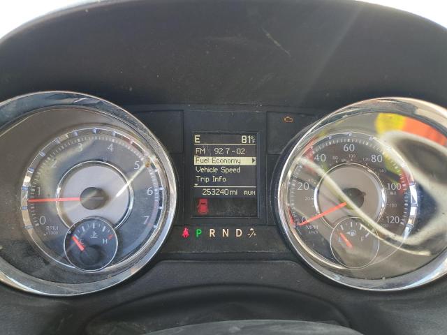 2C4RC1BG3ER394265 - 2014 CHRYSLER TOWN & COU TOURING WHITE photo 9