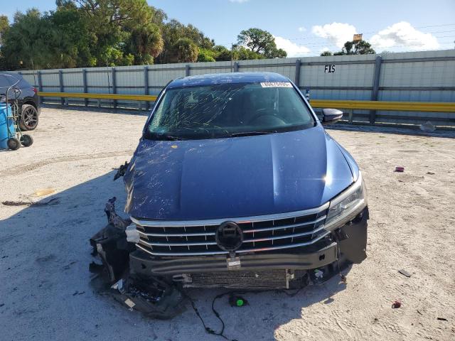 1VWGT7A38HC007373 - 2017 VOLKSWAGEN PASSAT SE 蓝色 照片 5