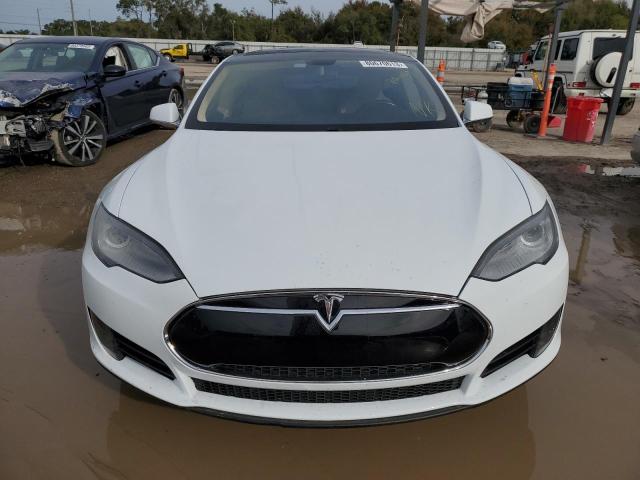 5YJSA1AG2DFP09818 - 2013 TESLA MODEL S Սպիտակ լուսանկար 5