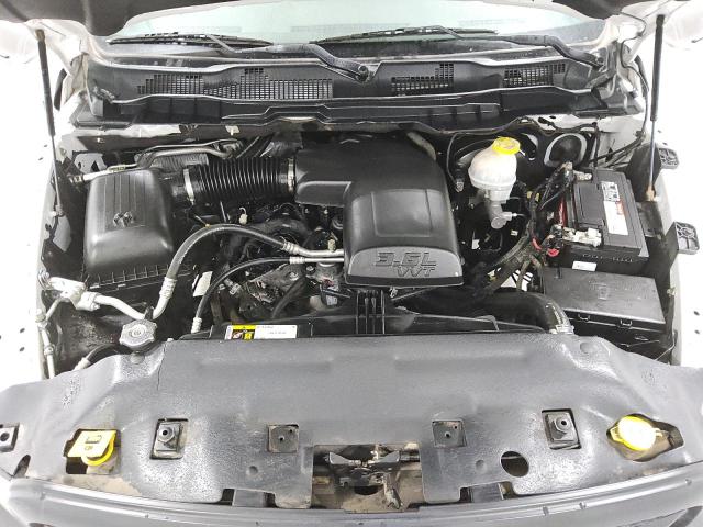 1C6RR6FG8JS303576 - 2018 RAM 1500 ST Blanc photo 11