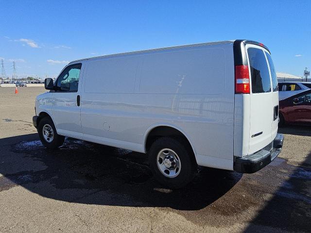 1GCWGAFP9K1373230 - 2019 CHEVROLET EXPRESS G2 WHITE photo 2