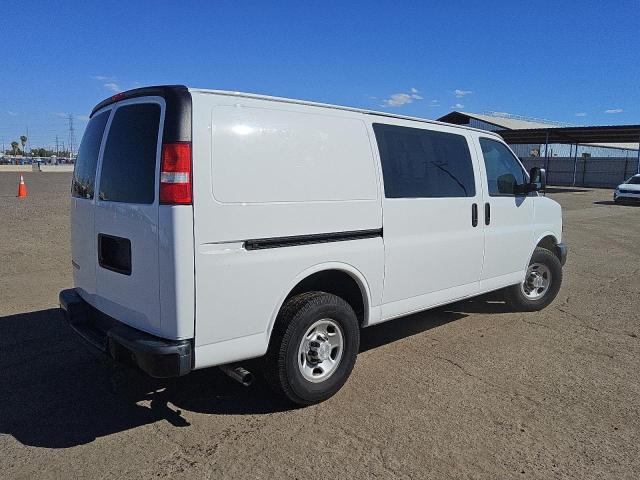 1GCWGAFP9K1373230 - 2019 CHEVROLET EXPRESS G2 WHITE photo 3