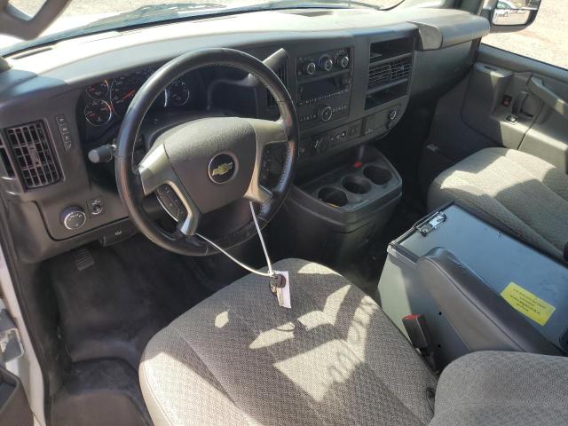 1GCWGAFP9K1373230 - 2019 CHEVROLET EXPRESS G2 WHITE photo 8