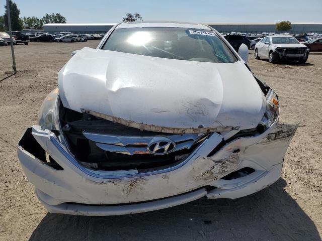 5NPEC4AC9DH659121 - 2013 HYUNDAI SONATA SE WHITE photo 5