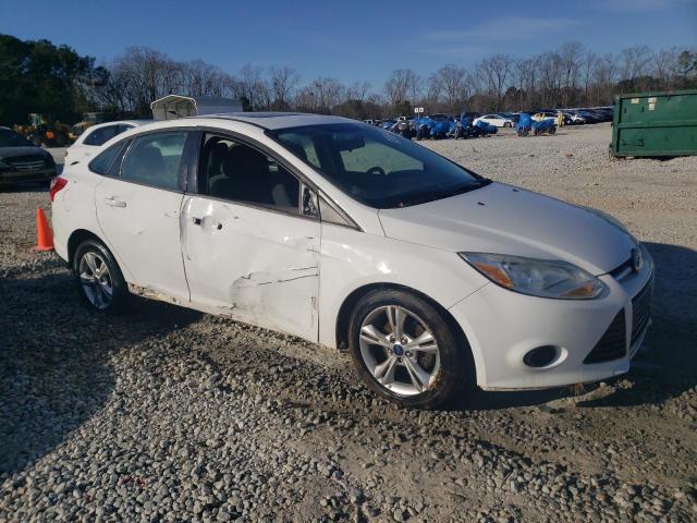 1FADP3F23DL185419 - 2013 FORD FOCUS SE WHITE photo 4