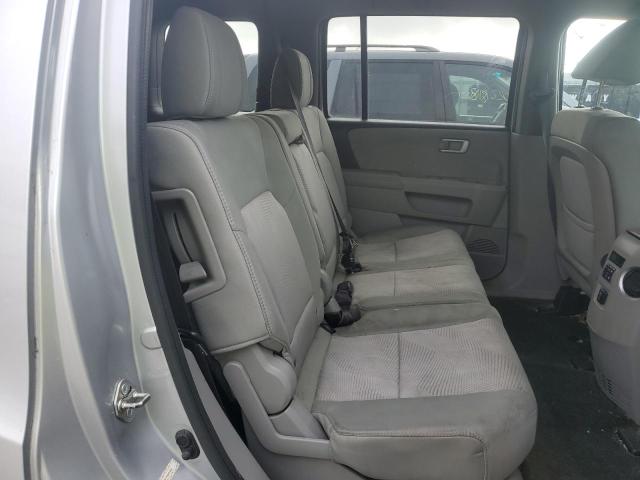 5FNYF4H21FB021948 - 2015 HONDA PILOT LX SILVER photo 10