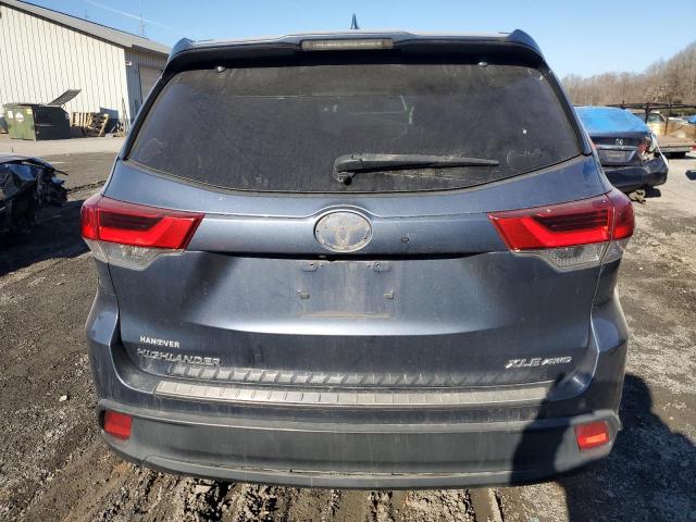 5TDJZRFH6JS822487 - 2018 TOYOTA HIGHLANDER SE GRAY photo 6