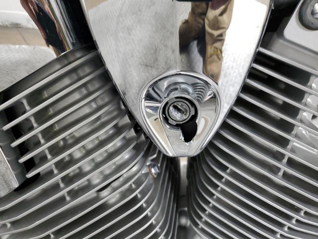 JH2SC670XAK000822 - 2010 HONDA VT1300 CS BLACK photo 9