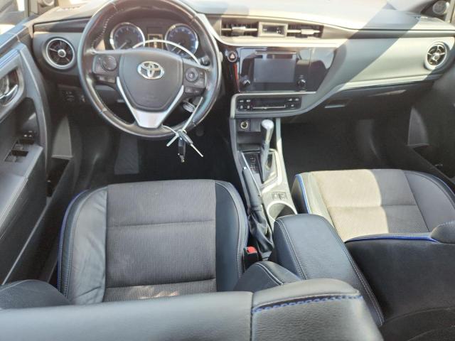 2T1BURHE2JC099493 - 2018 TOYOTA COROLLA L ნაცრისფერი ფოტო 8