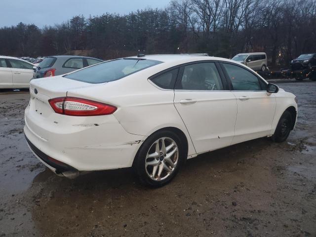 1FA6P0H71G5113742 - 2016 FORD FUSION SE WHITE photo 3