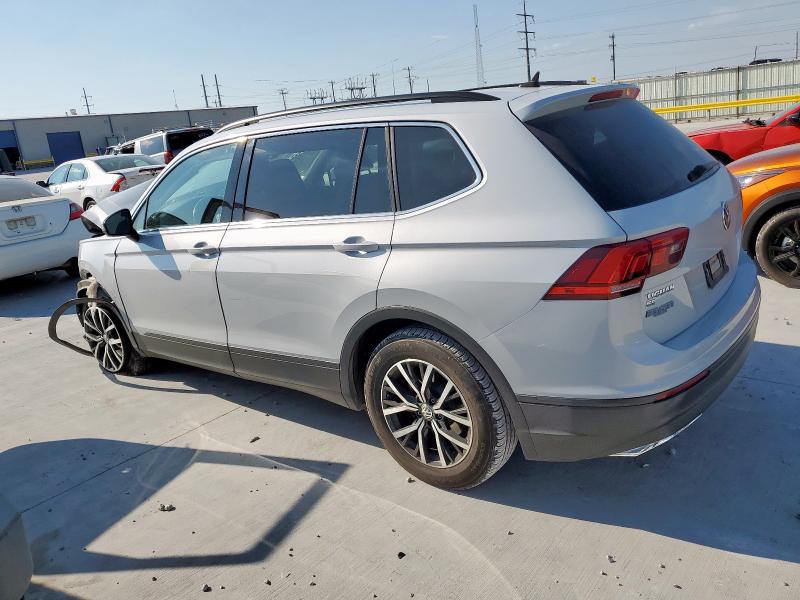 3VV2B7AX3KM062260 - 2019 VOLKSWAGEN TIGUAN SE 银色 照片 2
