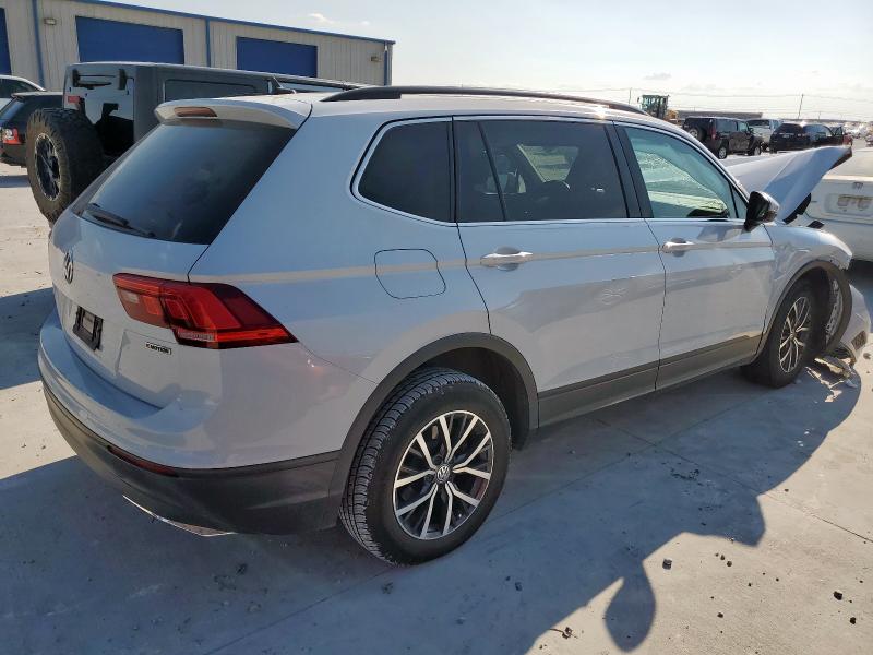3VV2B7AX3KM062260 - 2019 VOLKSWAGEN TIGUAN SE 银色 照片 3