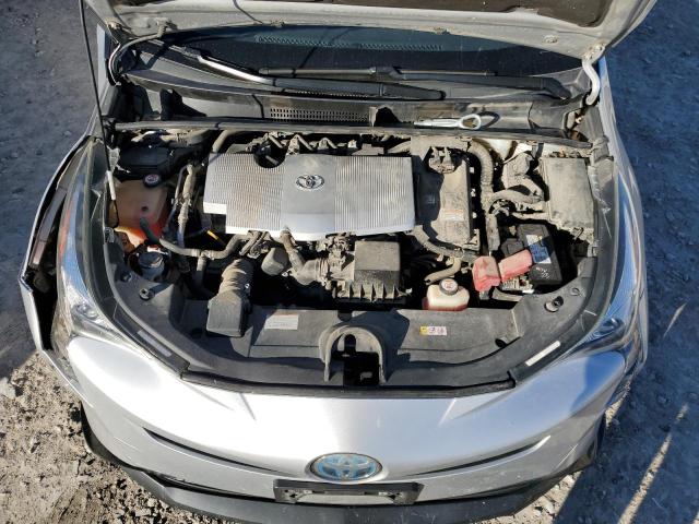 JTDKARFU4H3535881 - 2017 TOYOTA PRIUS SILVER photo 11