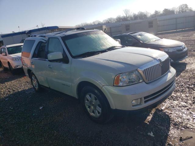 5LMFU27585LJ06738 - 2005 LINCOLN NAVIGATOR WHITE photo 4