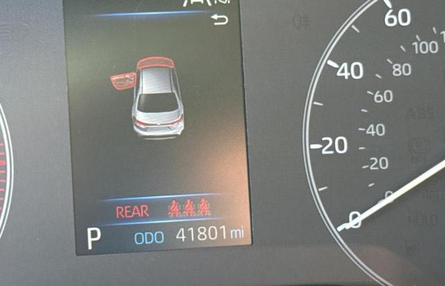 5YFB4MDE5PP001462 - 2023 TOYOTA COROLLA LE GRAY photo 8