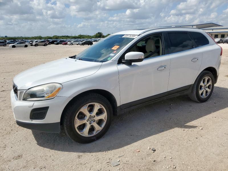 2013 VOLVO XC60 3.2, 