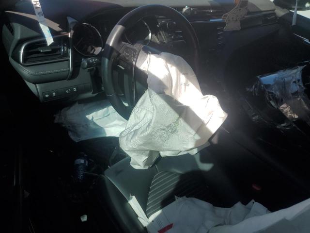 4T1J11AK2LU965345 - 2020 TOYOTA CAMRY SE BLACK photo 8