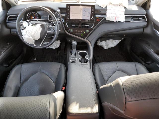 4T1F11BK2MU039498 - 2021 TOYOTA CAMRY XLE BLUE photo 8