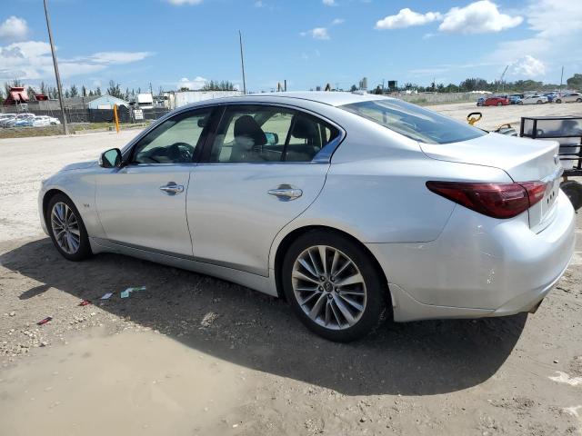JN1EV7AP9JM591812 - 2018 INFINITI Q50 LUXE 银色 照片 2