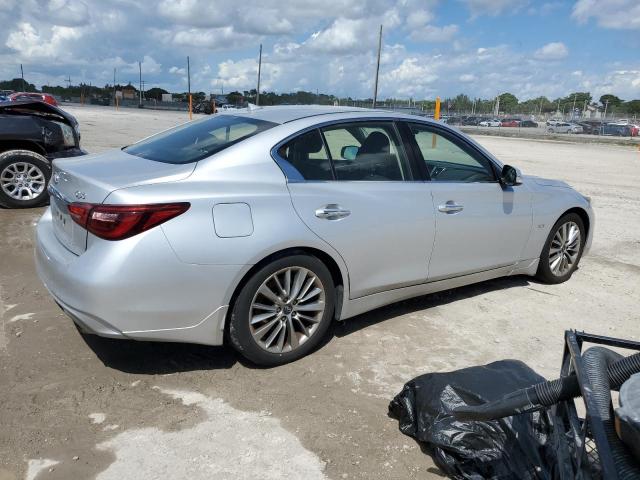 JN1EV7AP9JM591812 - 2018 INFINITI Q50 LUXE 银色 照片 3