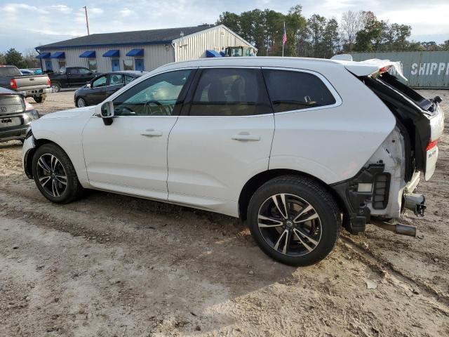 YV4A22RK4J1042775 - 2018 VOLVO XC60 T6 MOMENTUM WHITE photo 2