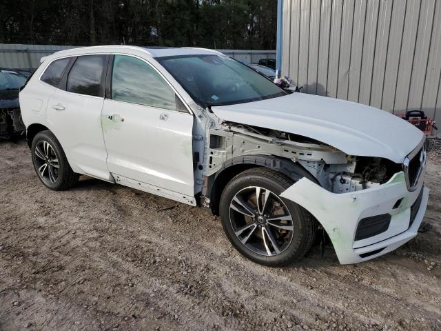 YV4A22RK4J1042775 - 2018 VOLVO XC60 T6 MOMENTUM WHITE photo 4