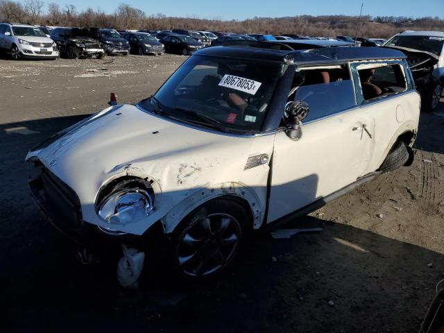 WMWML33519TX33801 - 2009 MINI COOPER CLUBMAN TWO TONE photo 1